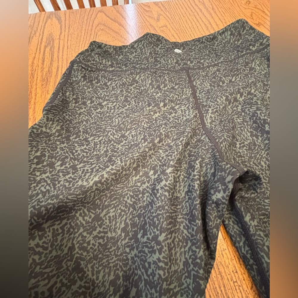 Senita athletics black and evergreen terrain leggings Medium - Picture 6 of 6